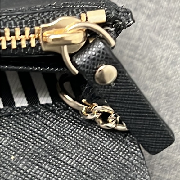 Kate Spate Black Leather Key Card and ID Wallet - Picture 10 of 12